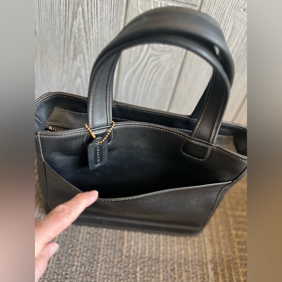 Vintage Coach Bleecker Street handbag. Made in USA 🇺🇸 outside pocket, dk gray - Picture 4 of 15